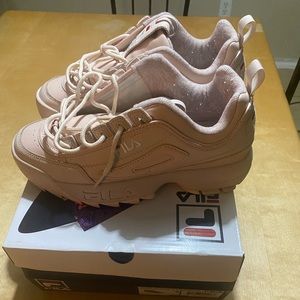 Pink Fila disruptor ll